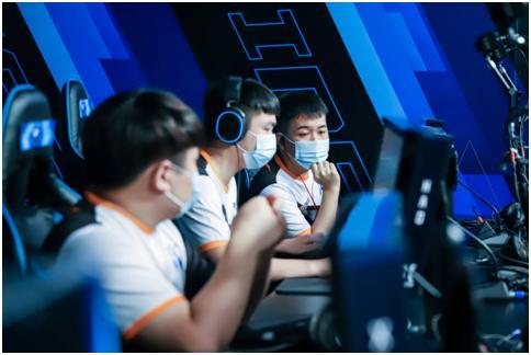 受到直接冲 受到直接冲