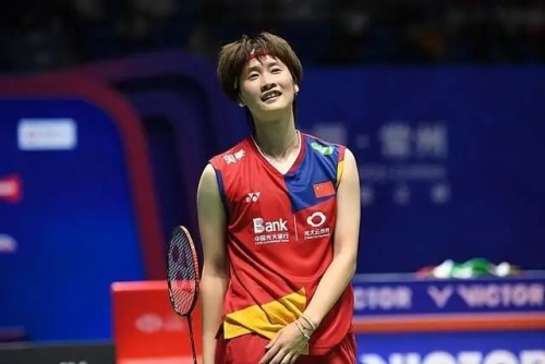 中场让出弧 中场让出弧